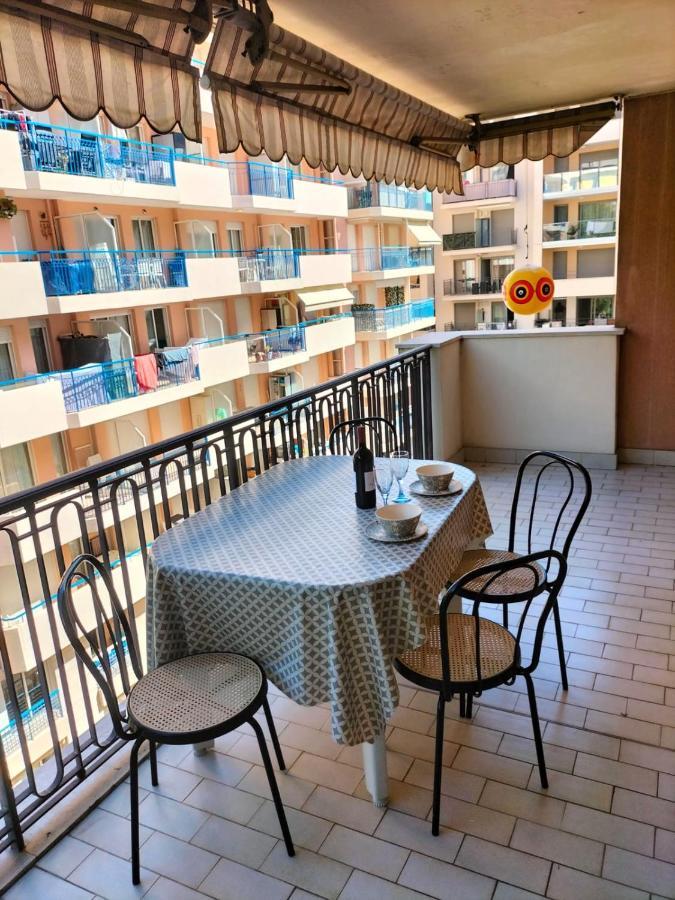 Apartament A Due Passi Dal Mare Mentona Zewnętrze zdjęcie